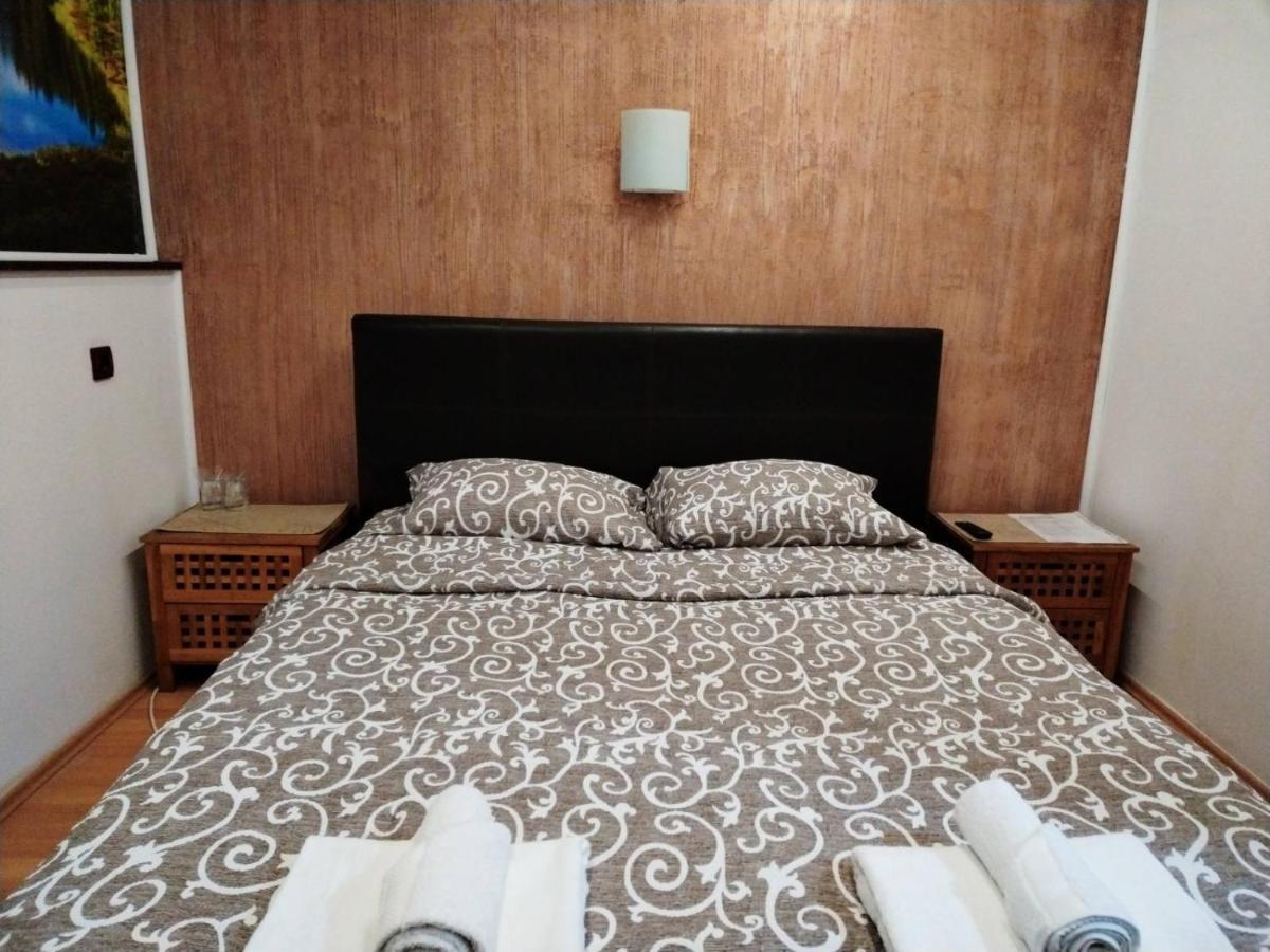 Fun Rooms Sobe Prenociste Borca Екстериор снимка