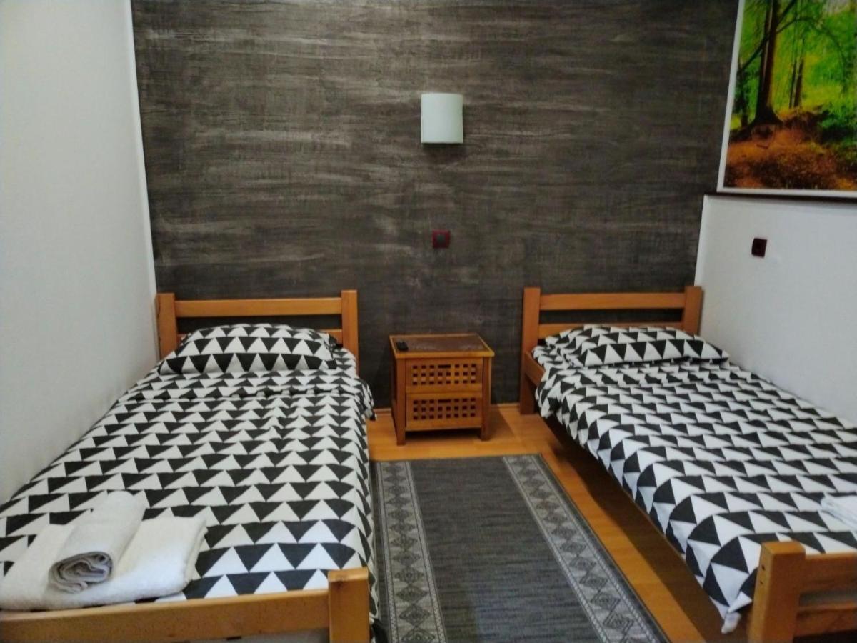 Fun Rooms Sobe Prenociste Borca Екстериор снимка