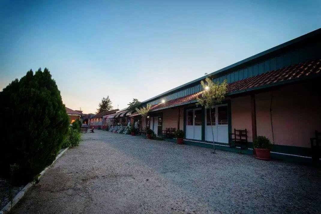Fun Rooms Sobe Prenociste Borca Екстериор снимка