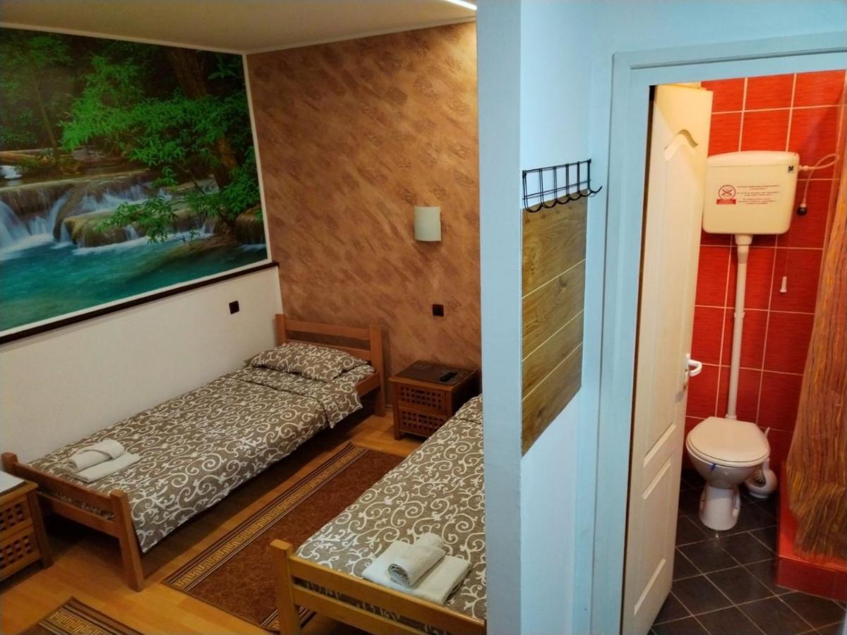 Fun Rooms Sobe Prenociste Borca Екстериор снимка